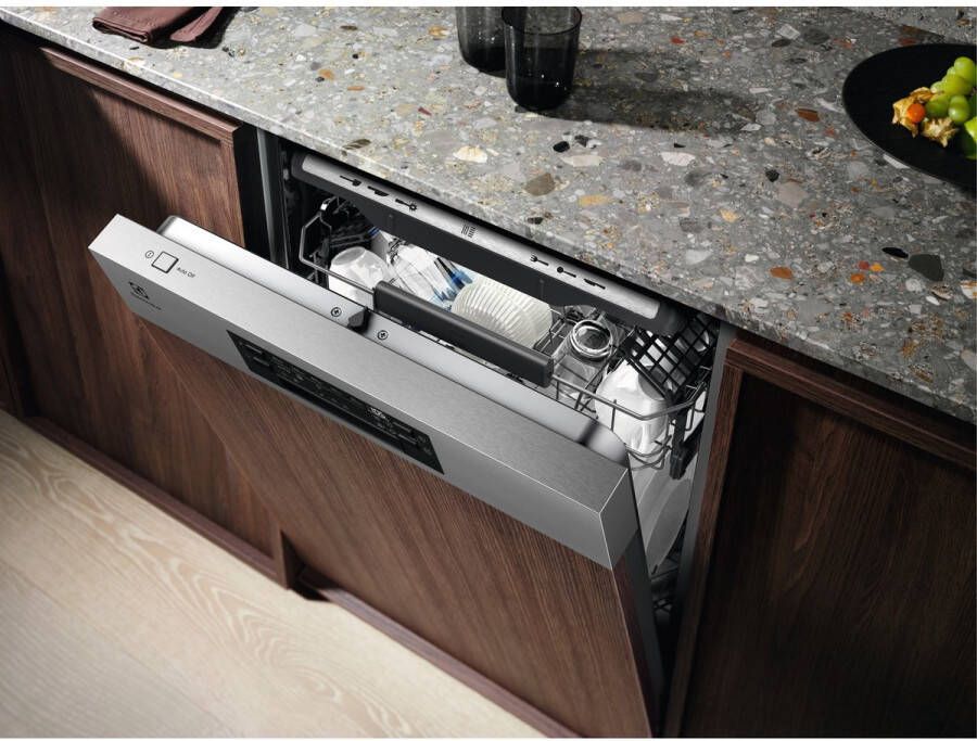 Electrolux EEM69300IX Semi-ingebouwd 15 couverts