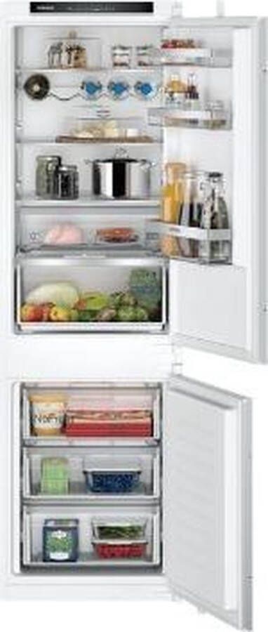 Siemens KI86NVSE0 iQ300 Inbouw koel-vriescombinatie 177.2 cm x 54.1 cm Sleepdeur noFrost: nooit meer je vriezer ontdooien hyperFresh: de extra ruime vershoudlade voor groente en fruit Led verlichting