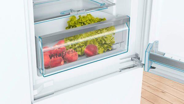 Bosch KIS77AFE0 Serie 6 Inbouw Koel-vriescombinatie 157.8 x 55.8 cm Stil Groente en fruit langer vers door VitaFresh Led verlichting - Foto 6