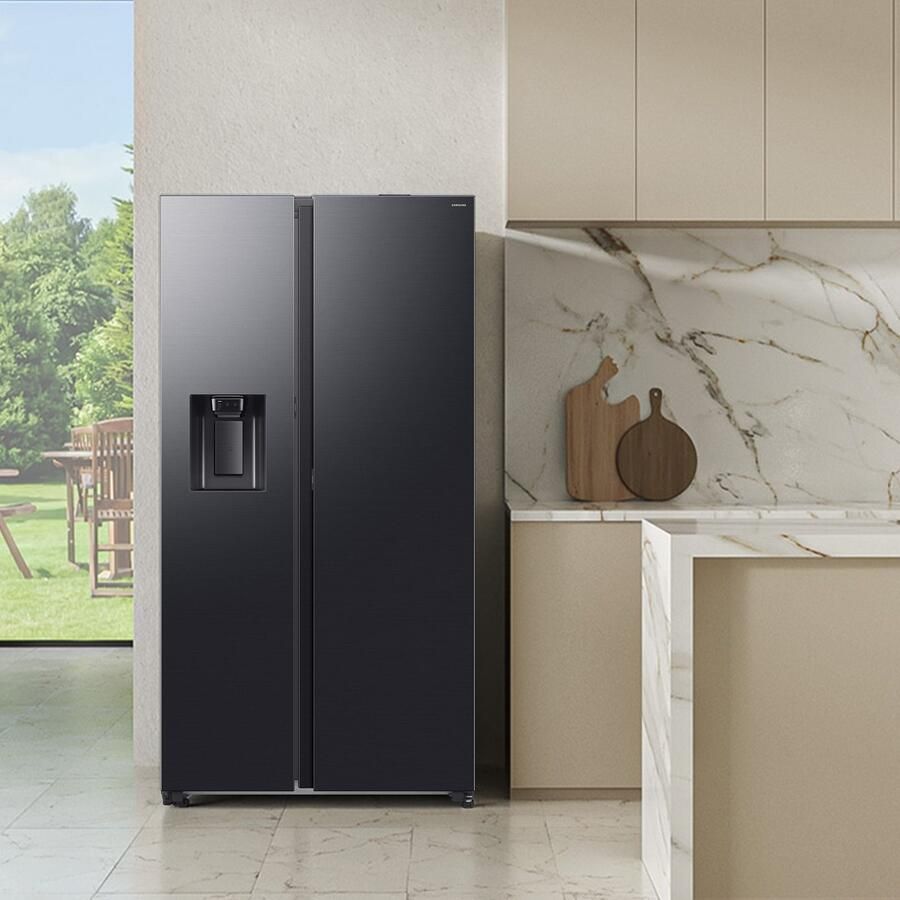 Samsung Amerikaanse koelkast 8-serie (634L) Zwart (mat) Wifi